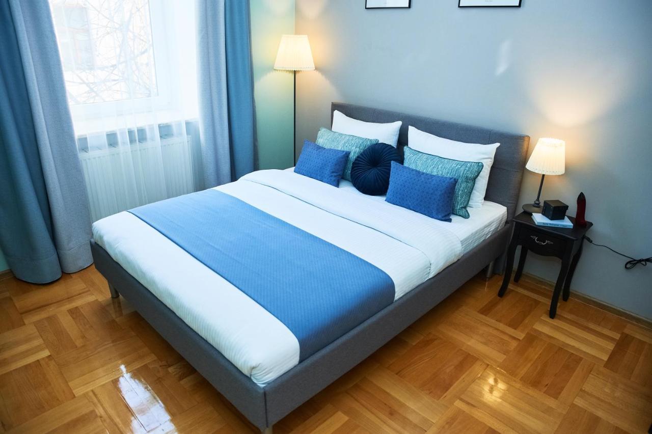 Cozy Apartment, 5Mins To Opera Lviv Dış mekan fotoğraf