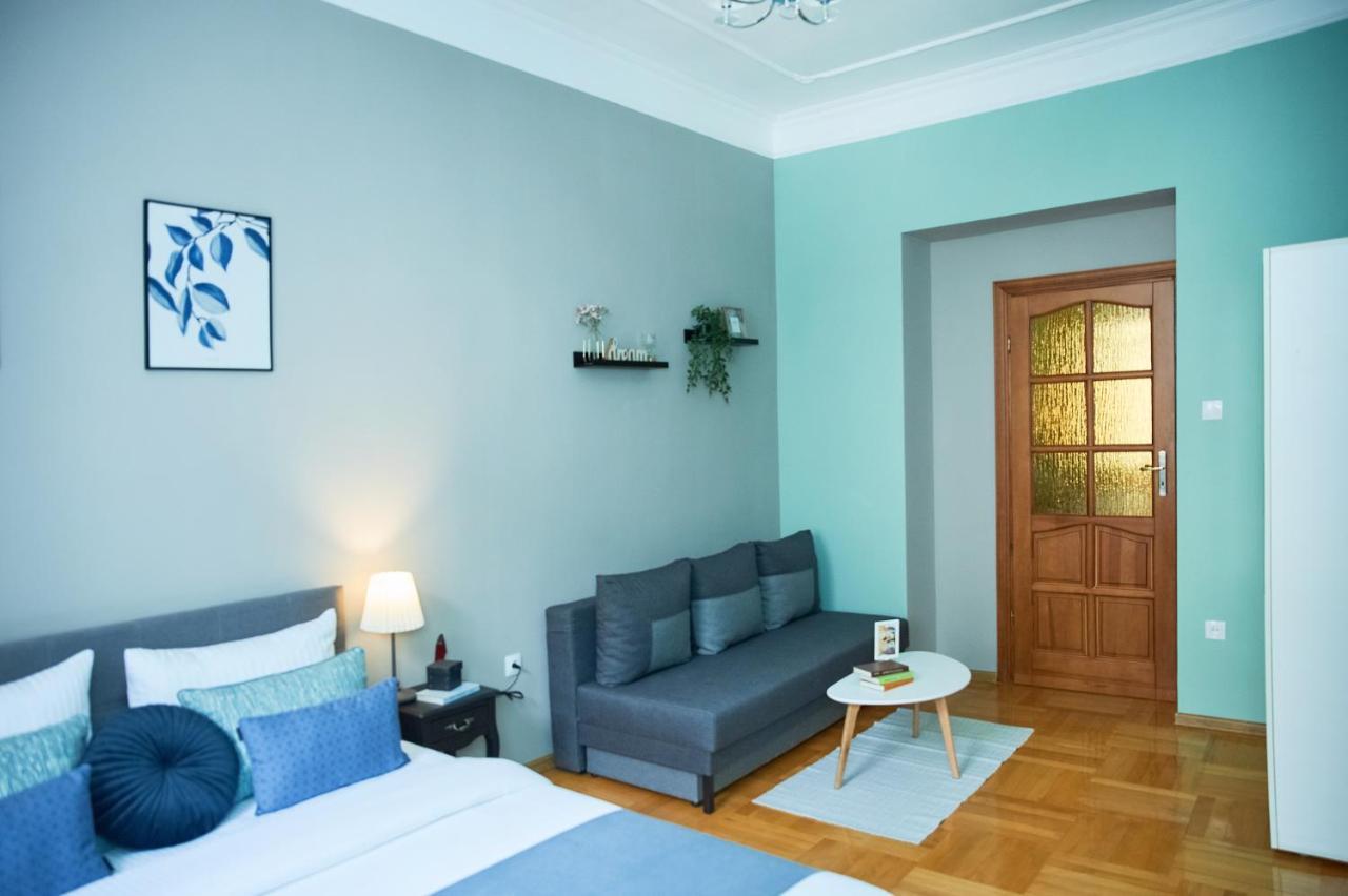 Cozy Apartment, 5Mins To Opera Lviv Dış mekan fotoğraf