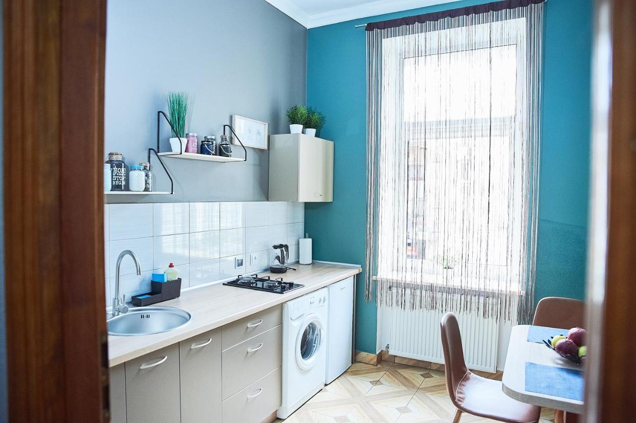 Cozy Apartment, 5Mins To Opera Lviv Dış mekan fotoğraf