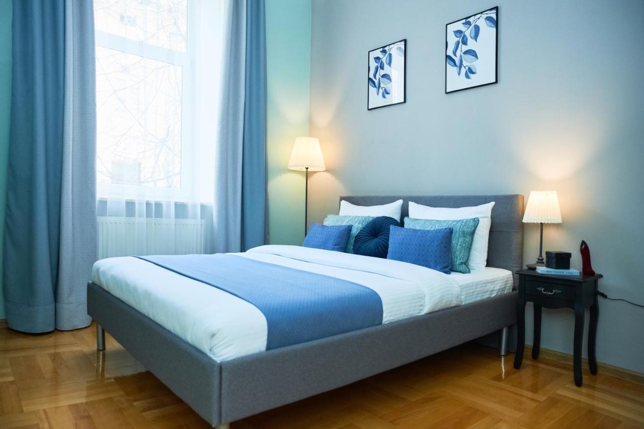 Cozy Apartment, 5Mins To Opera Lviv Dış mekan fotoğraf